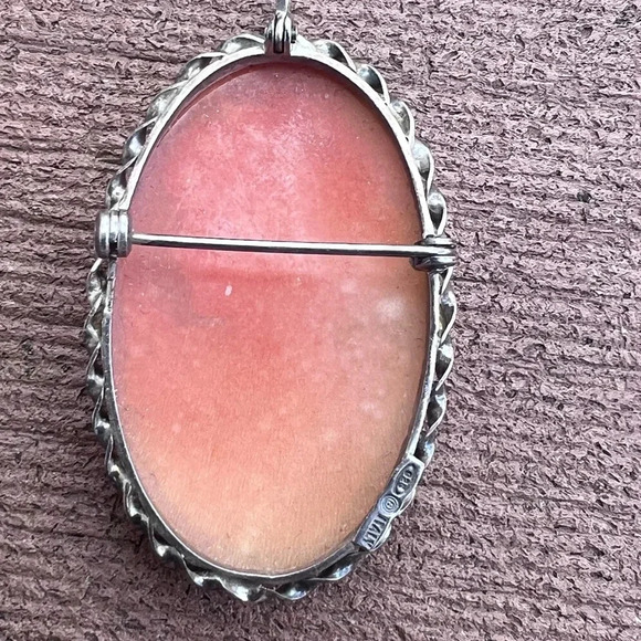 Signed Italy 925 Cameo Brooch/Pendant - Picture 5 of 5